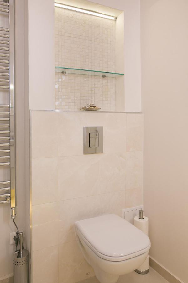 Panni Luxury Apartment Next To Gozsdu Garden Budapest Exteriör bild