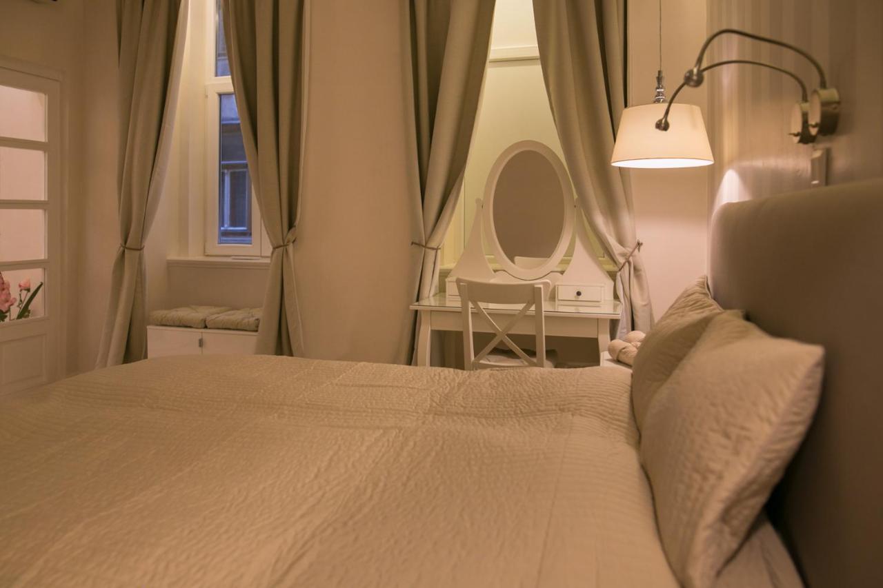 Panni Luxury Apartment Next To Gozsdu Garden Budapest Exteriör bild