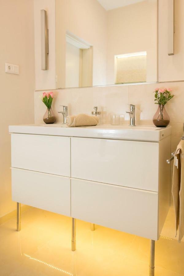 Panni Luxury Apartment Next To Gozsdu Garden Budapest Exteriör bild