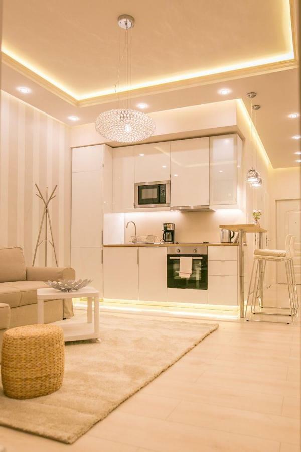 Panni Luxury Apartment Next To Gozsdu Garden Budapest Exteriör bild